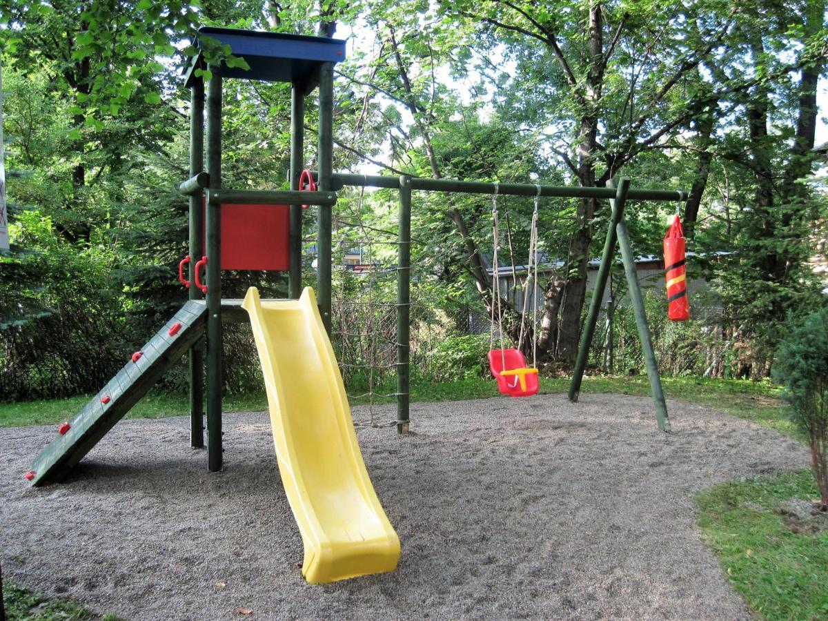 Gjestgiverier Halny 2*